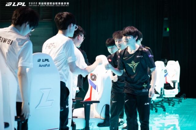 通过快速的 通过快速的