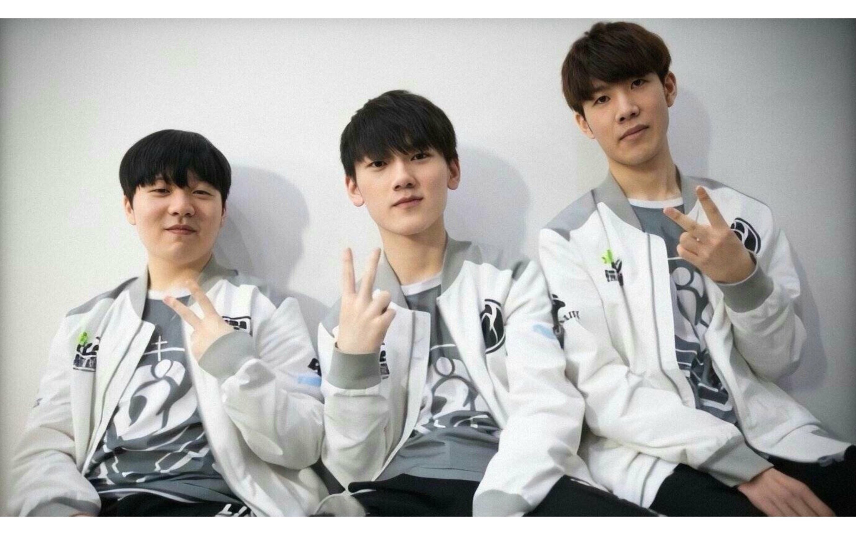 次险些破门 次险些破门